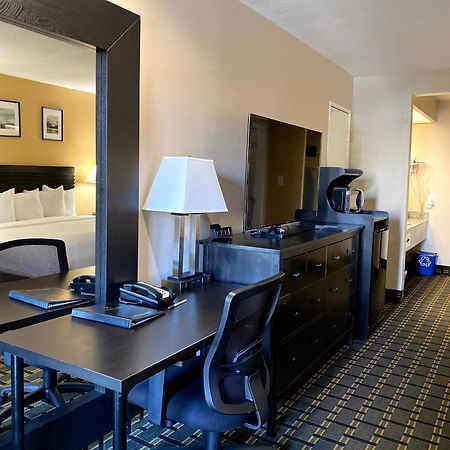 Stanford Inn & Suites Anaheim Zewnętrze zdjęcie