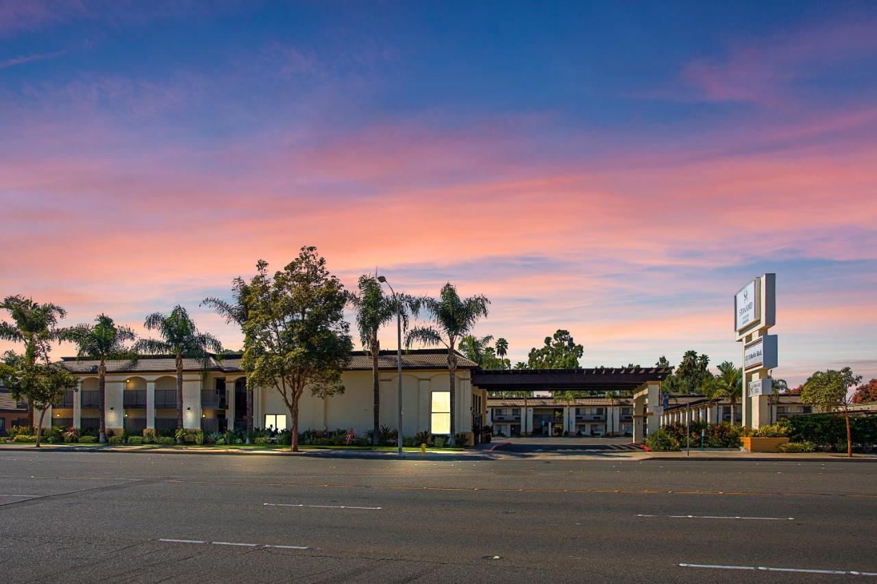 Stanford Inn & Suites Anaheim Zewnętrze zdjęcie