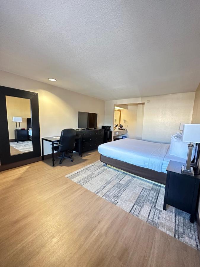 Stanford Inn & Suites Anaheim Zewnętrze zdjęcie