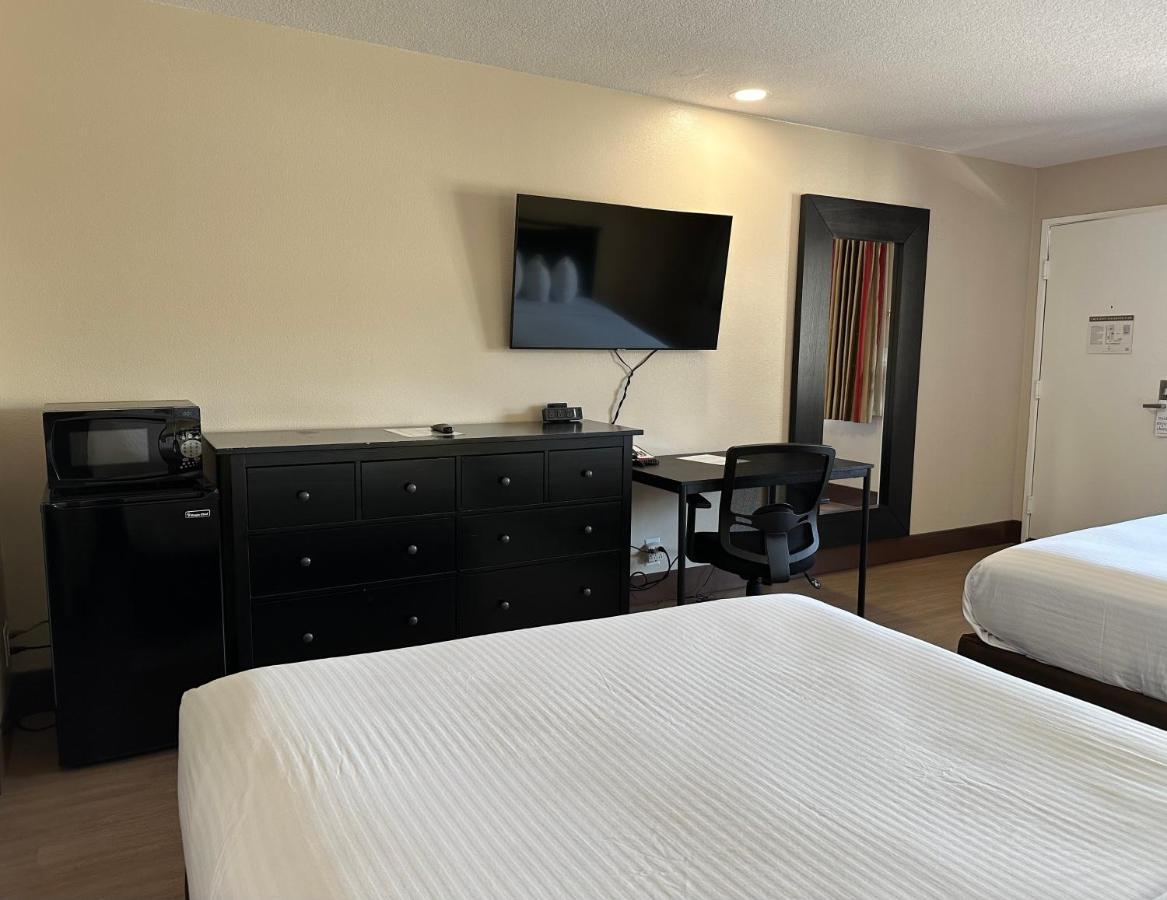 Stanford Inn & Suites Anaheim Zewnętrze zdjęcie