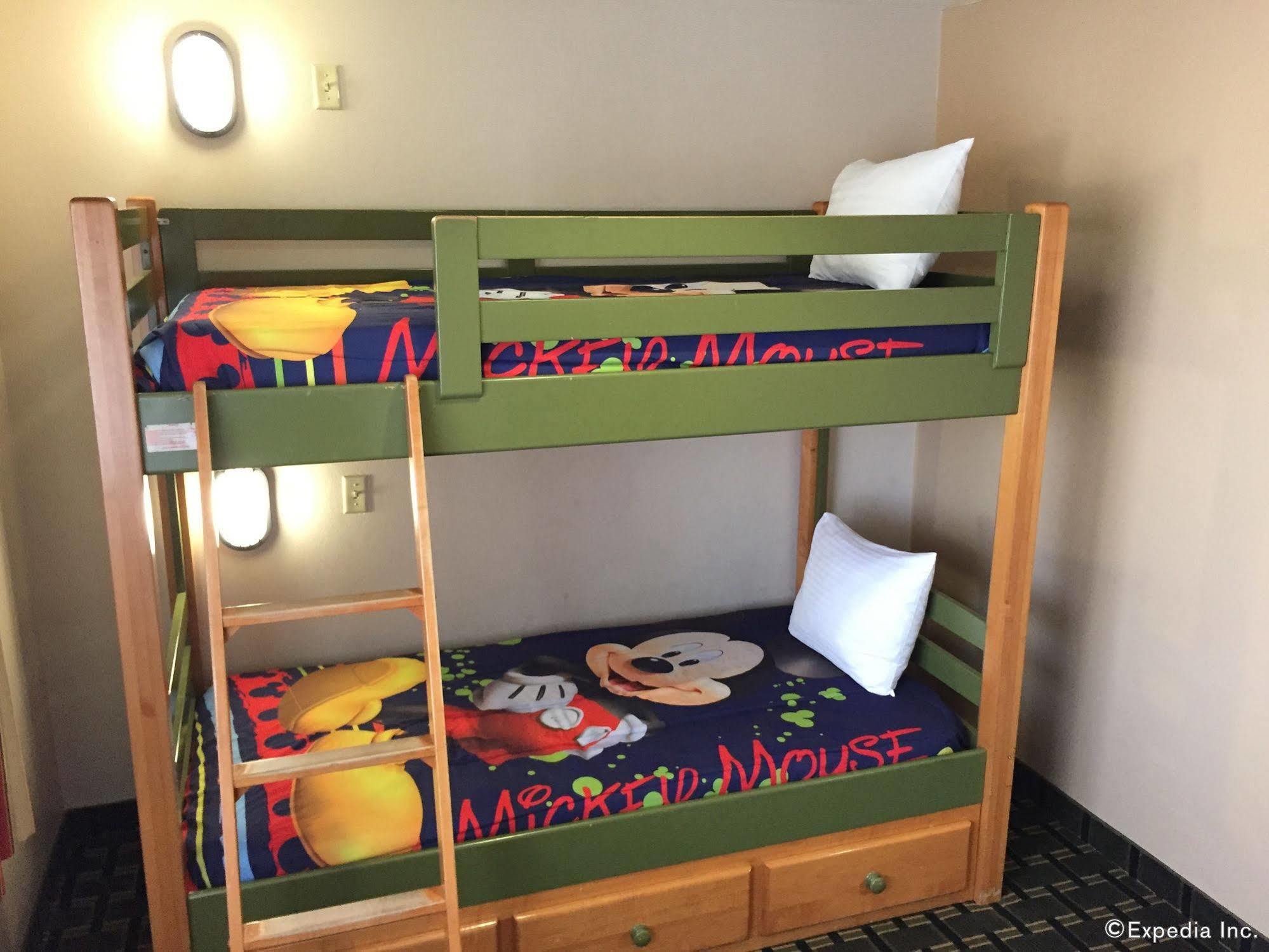 Stanford Inn & Suites Anaheim Zewnętrze zdjęcie